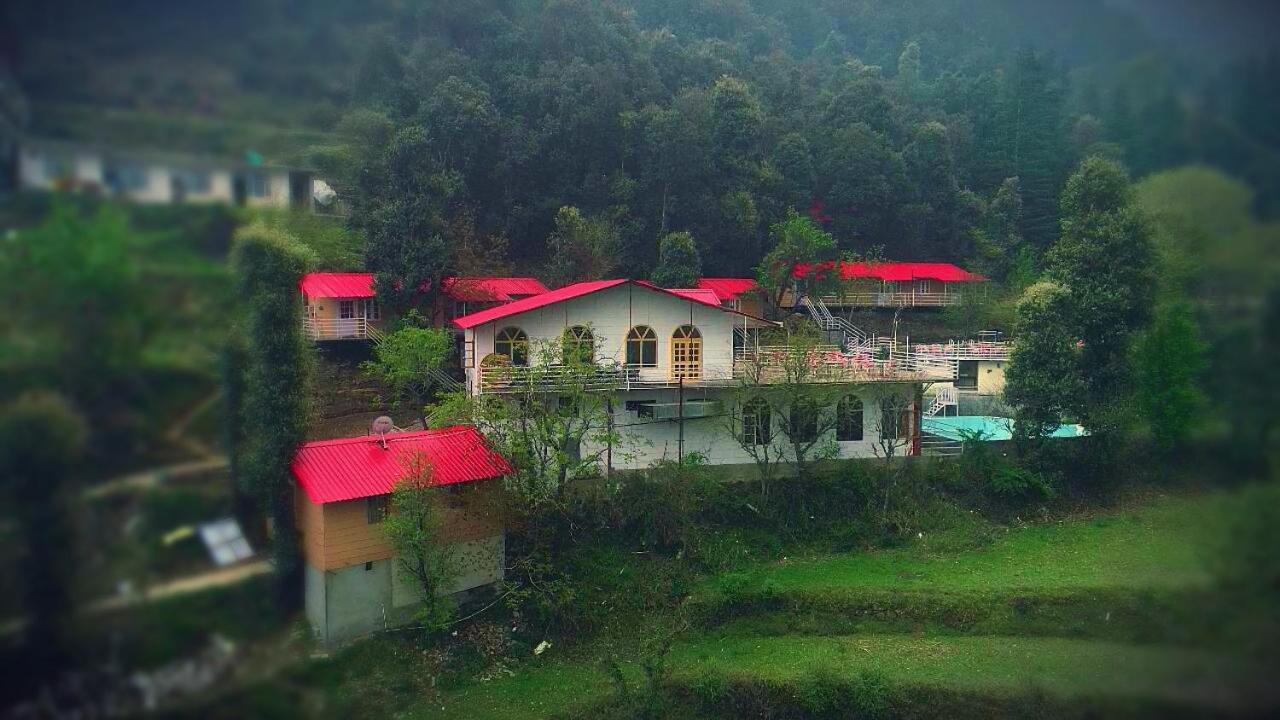 Aamod At Shoghi Luxury Cottage Resort Shimla Esterno foto